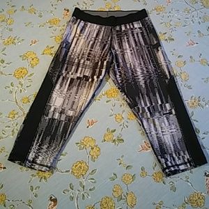 Adidas Techfit Sz M Capri Leggings Black White